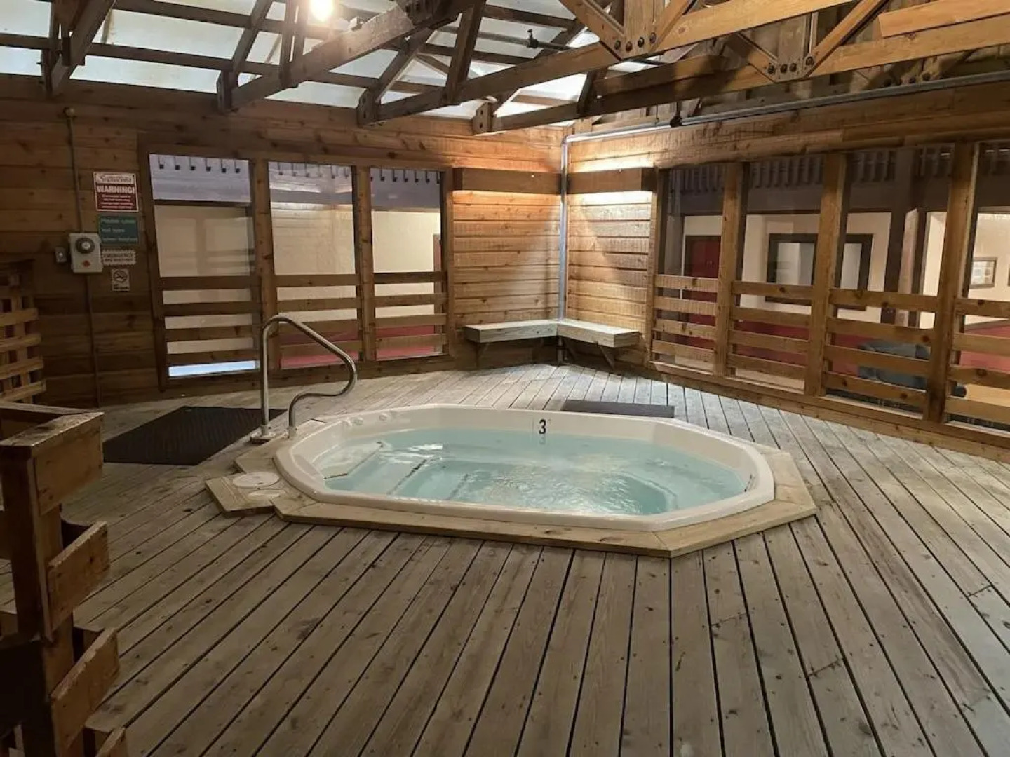 Paradise NEW 2B 2B Walk to slopes Hot Tubs