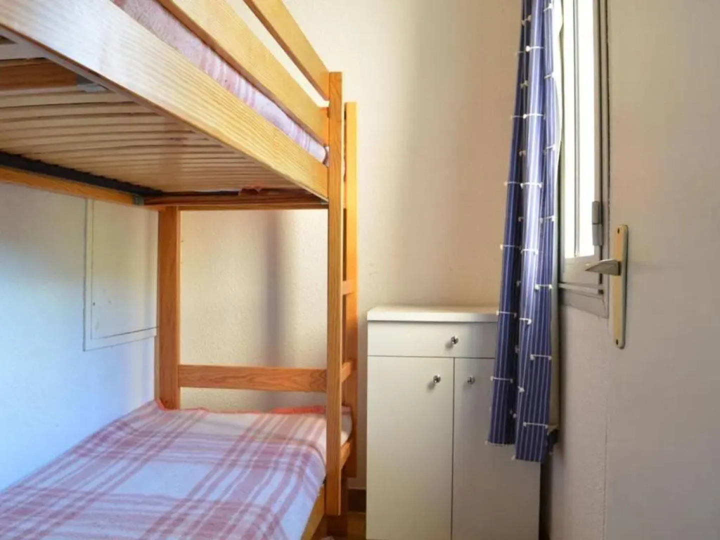 Appartement Bormes-les-Mimosas, 1 pièce, 4 personnes - FR-1-251-226