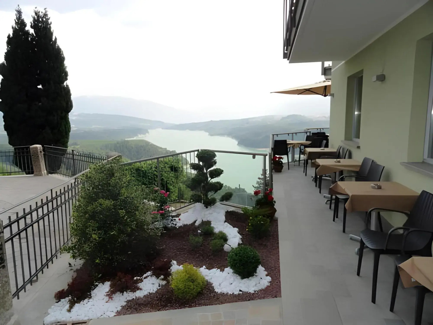 Viridis Hotel
