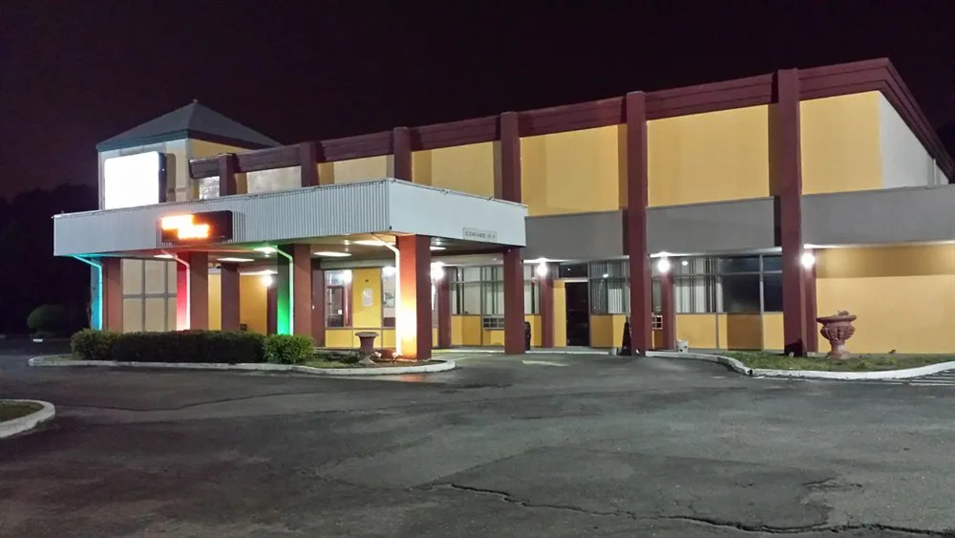 Country Hearth Inn & Suites Hotels