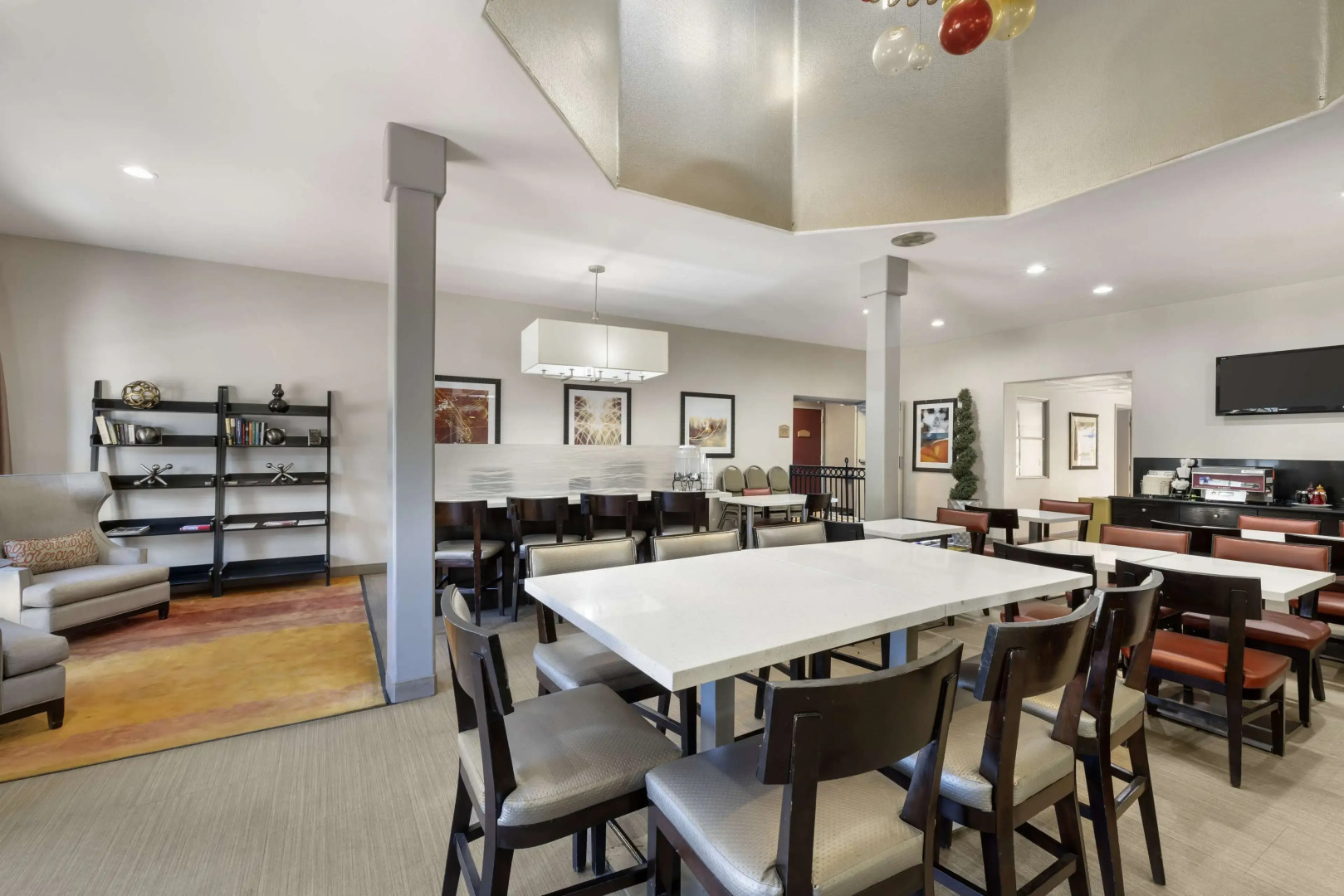 Best Western Royal Palace Inn & Suites