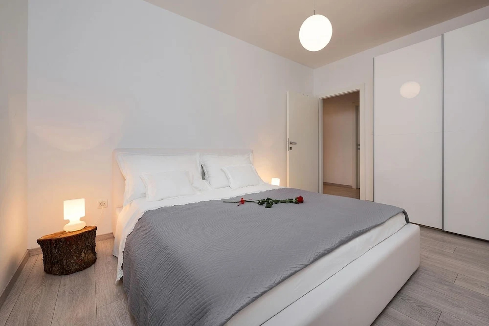 Luxury apartment with private pool Queen Helena