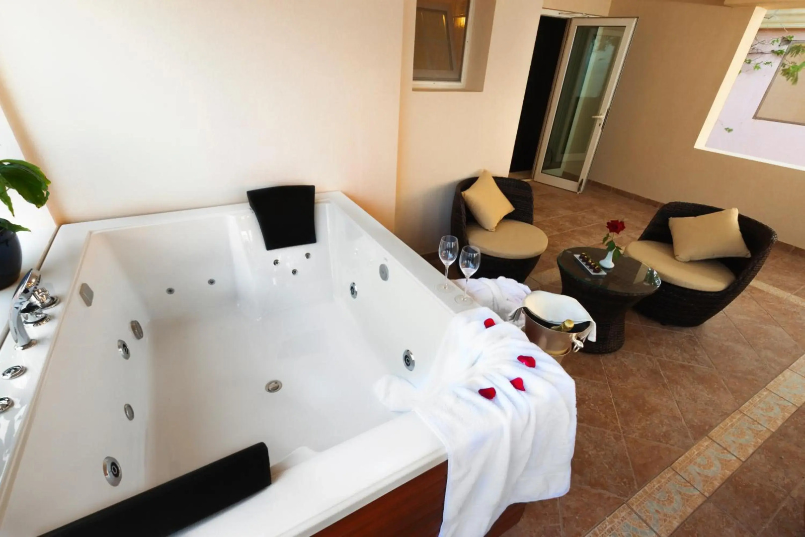 Sunset Beach Resort Marina & Spa