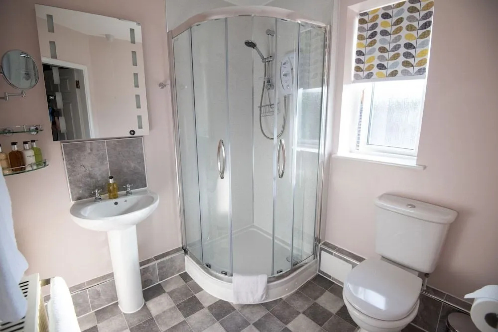 Bridleways Guest House & Holiday Homes