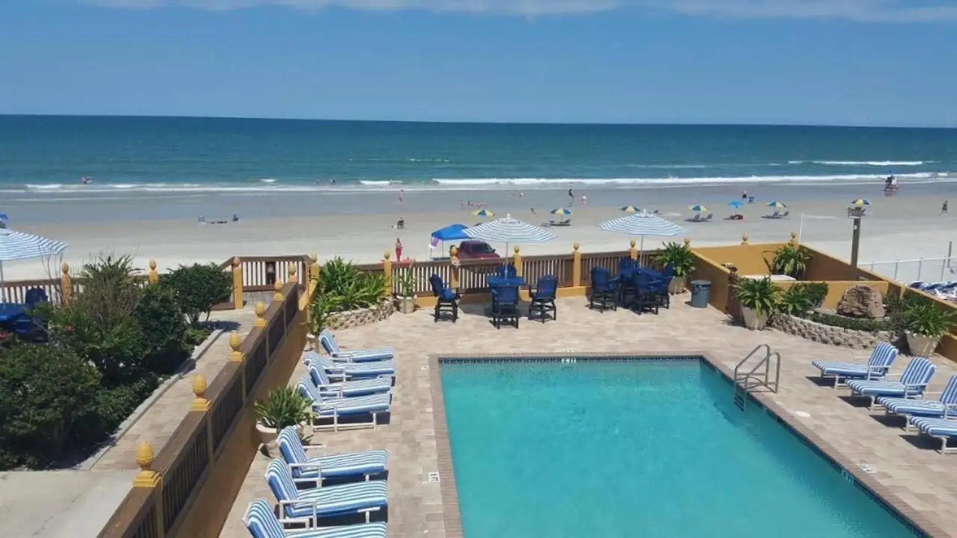 La Bella Oceanfront Inn