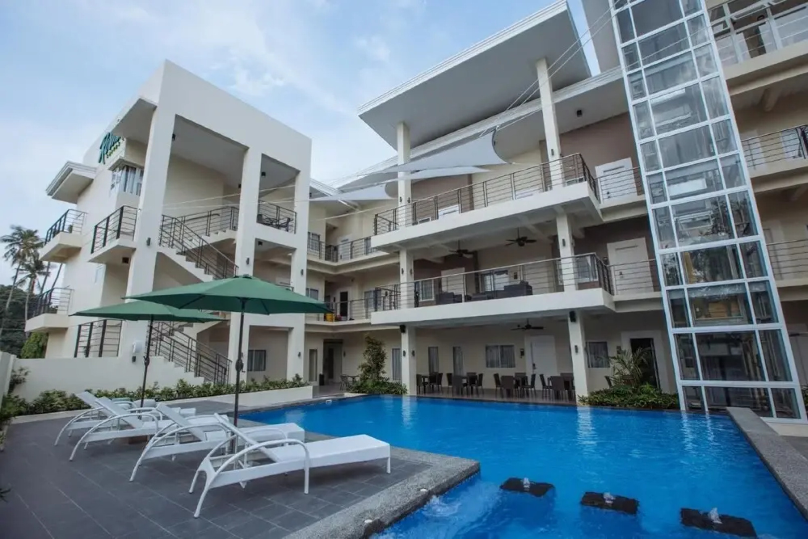 Rovira Suites