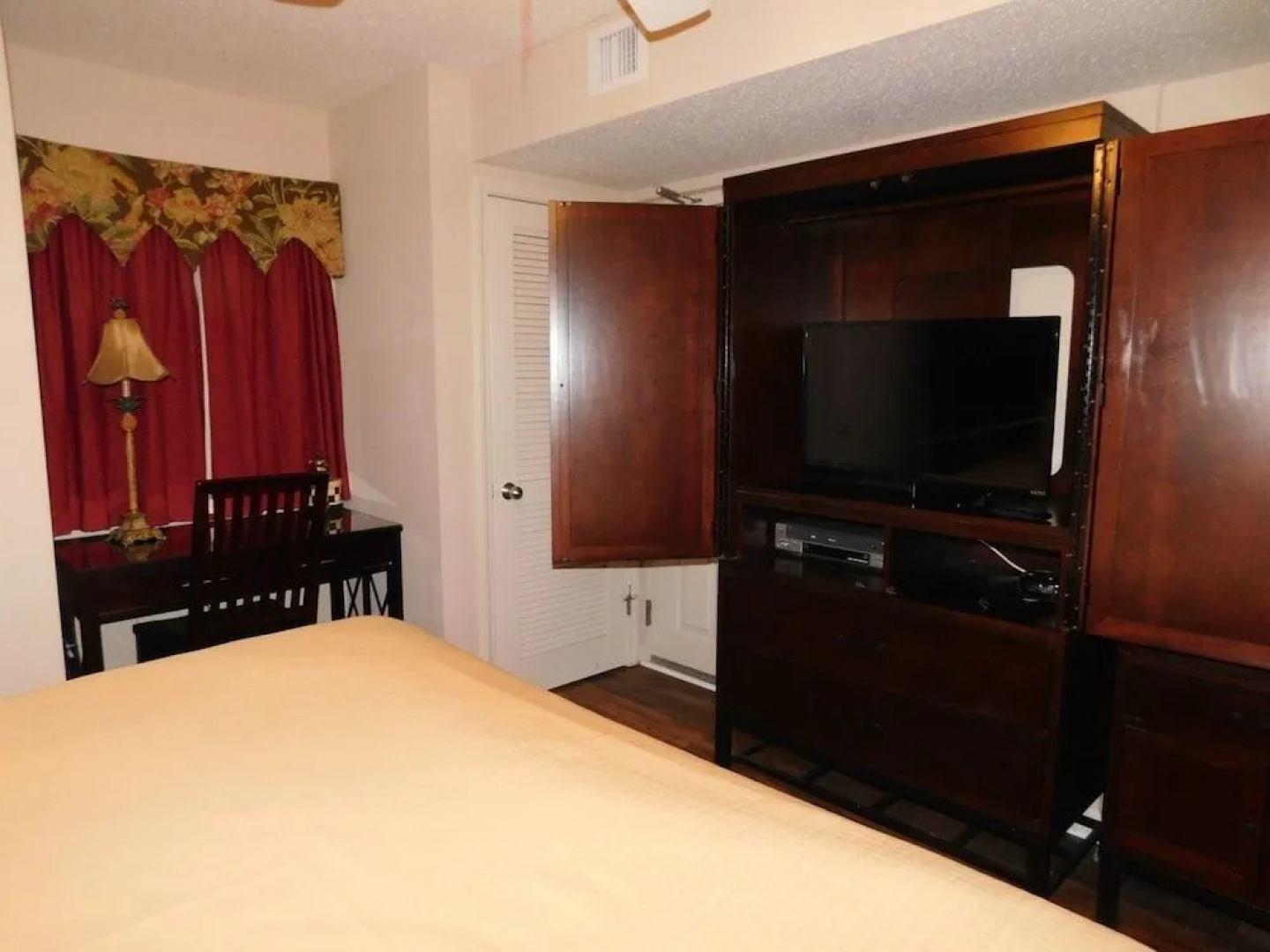 Yacht Club Villas 2 903