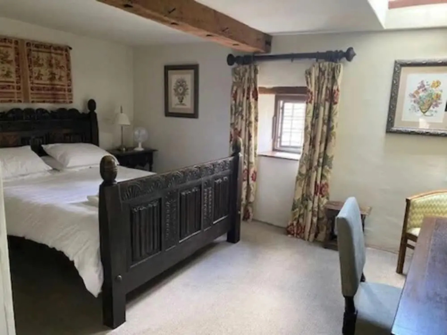 The George Inn & The Plaine