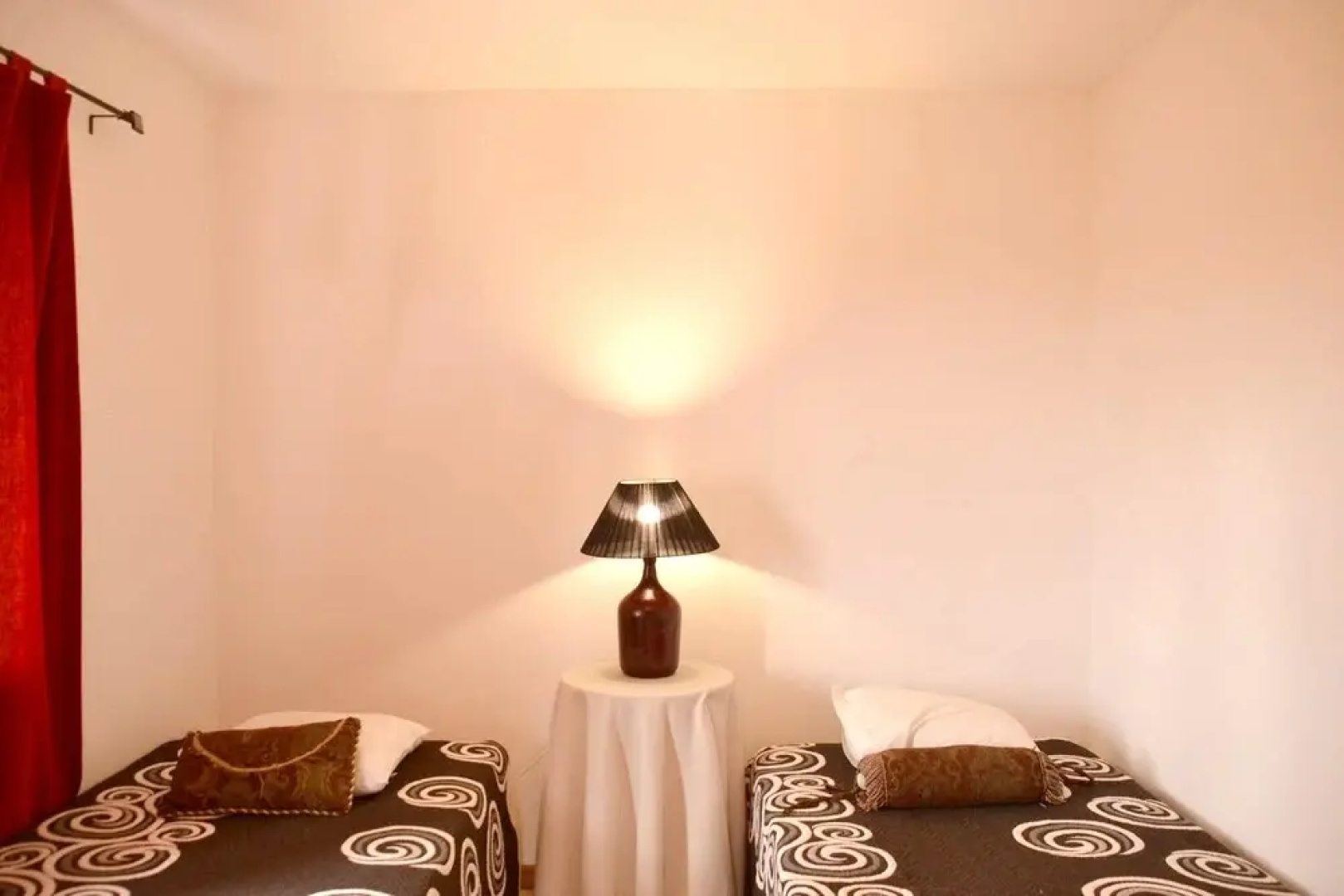 Property With 4 Bedrooms in Fenais da Luz, With Shared Pool and Wifi