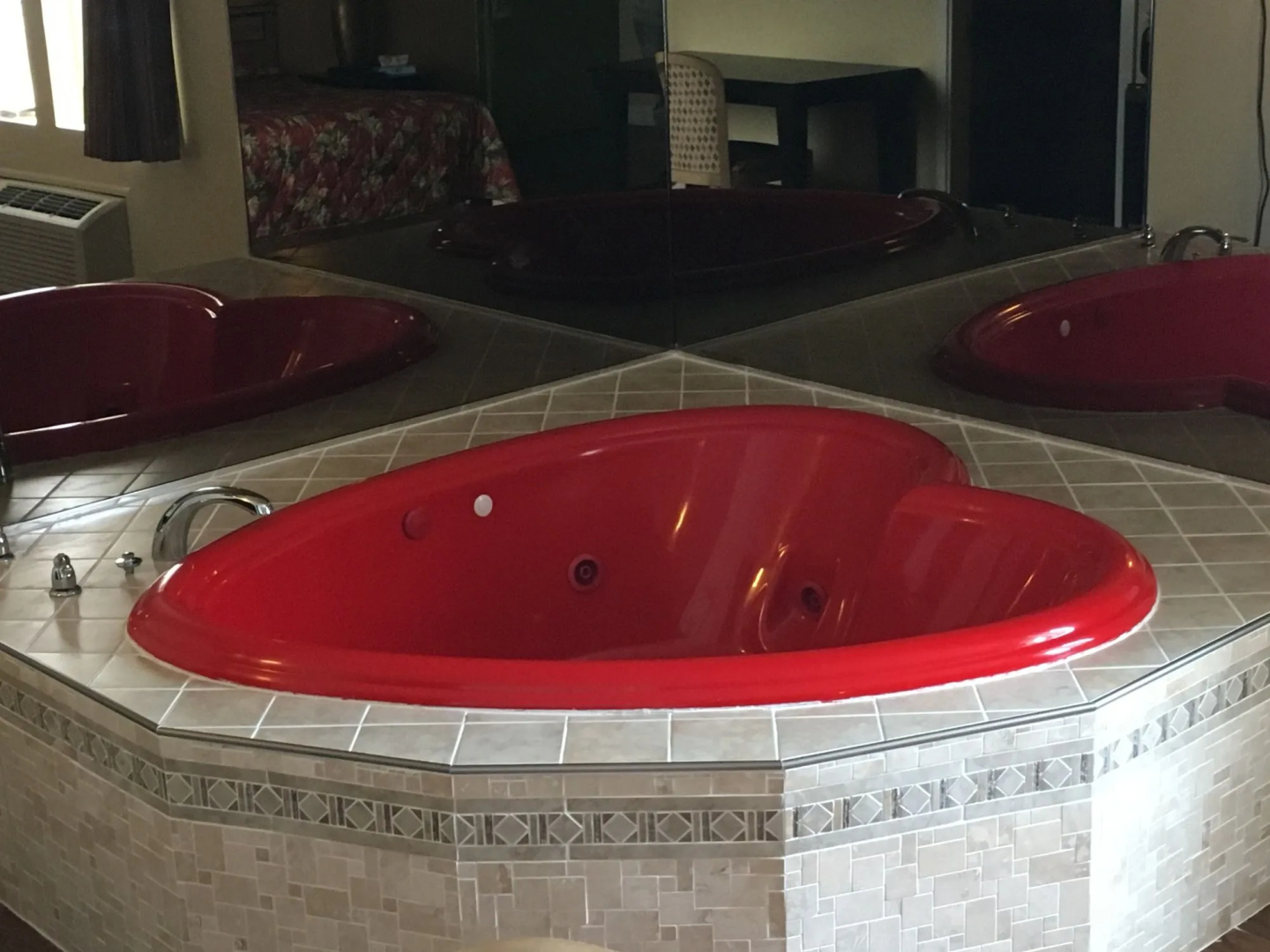 Sea Palace Motel