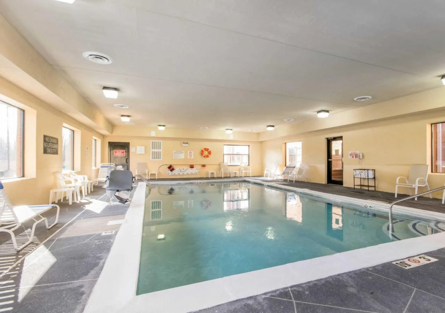 Comfort Suites Louisville Airport