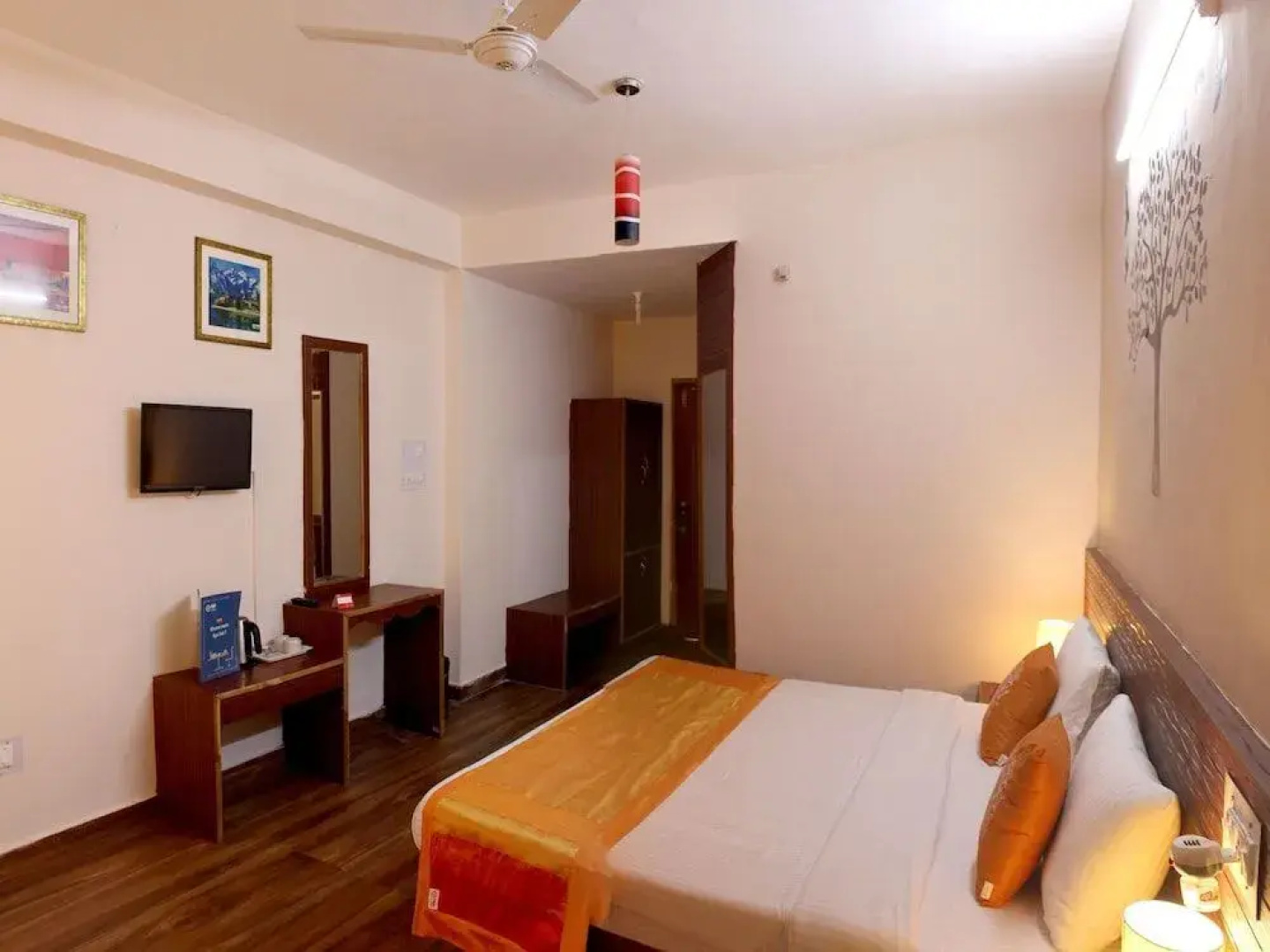 OYO 9648 Hotel Morainic Hills