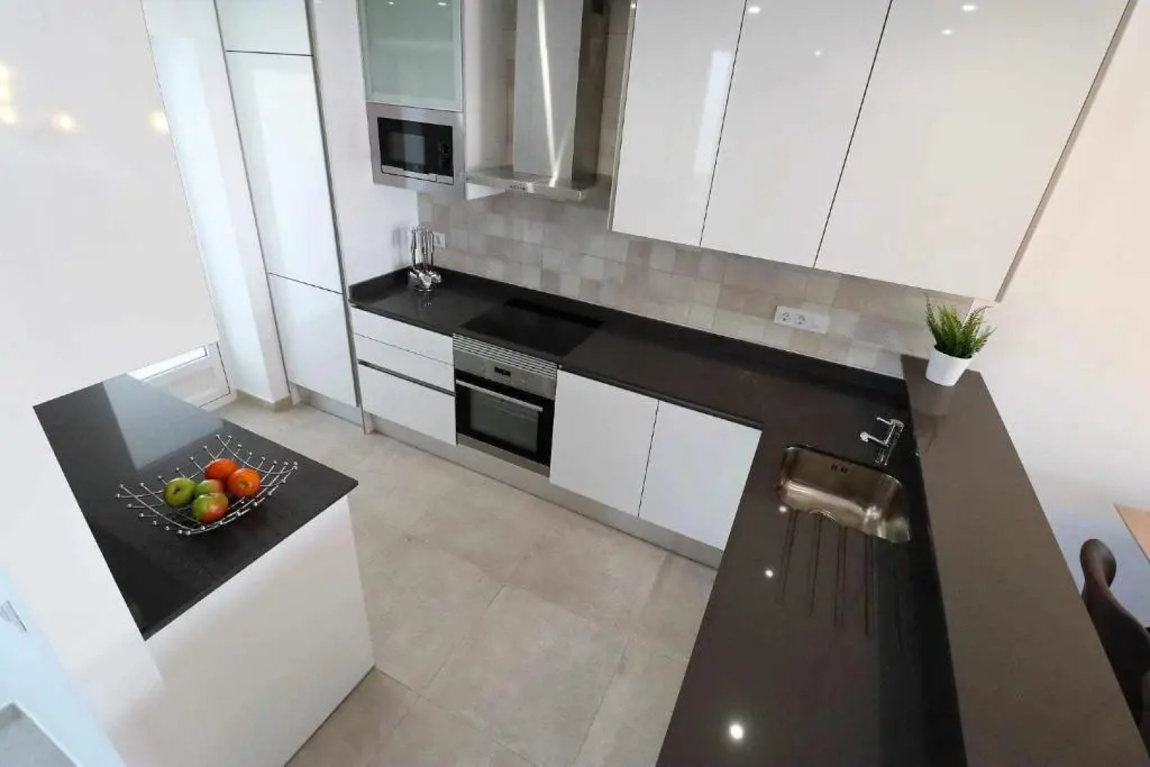 Marysol apartamento de lujo balcón azotea piscina comun a la playa