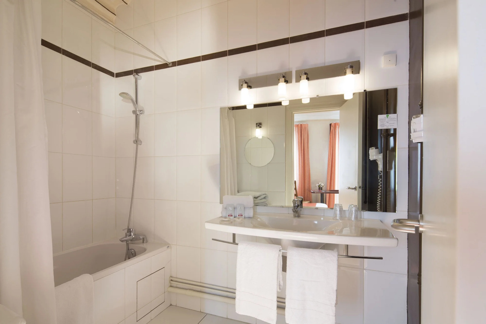 Londres Saint-Honoré Hotel