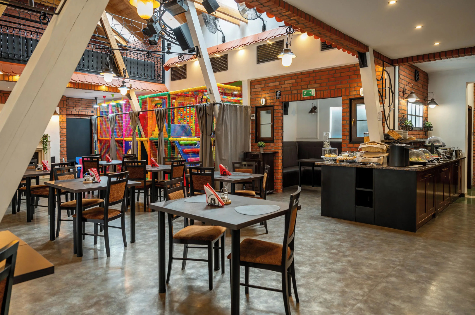 Hotel i Restauracja Dworski