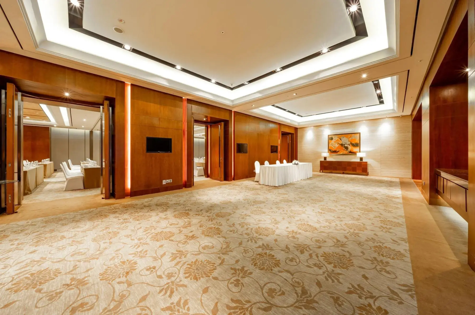 Lotte Hotel Saigon
