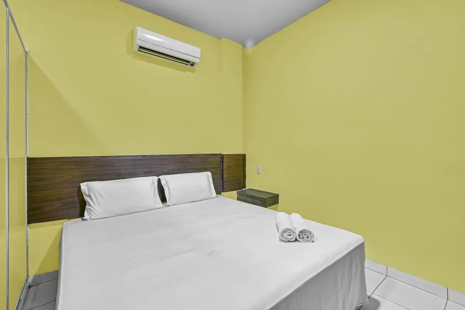 OYO 90259 Apollo Inn