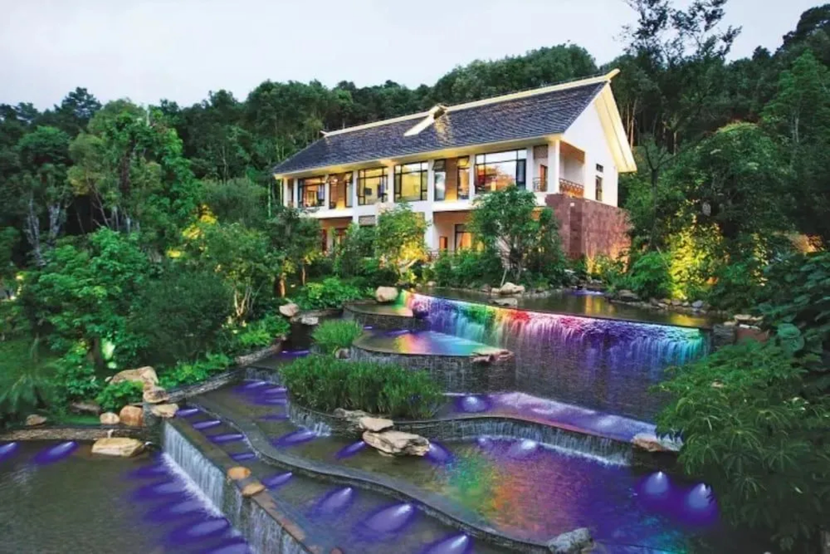 New Century SPA and Resort PUER