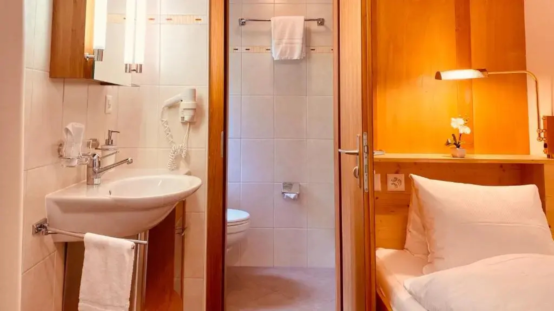 Julen Wendelin, Hotel Touring