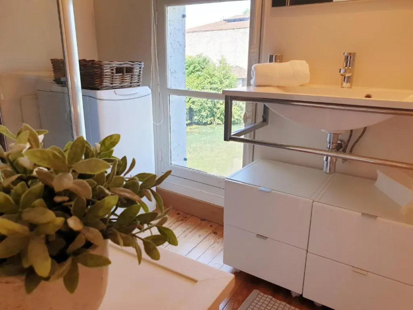 Quai 3 Loft Moderne et Lumineux les Pieds Dans L'eau
