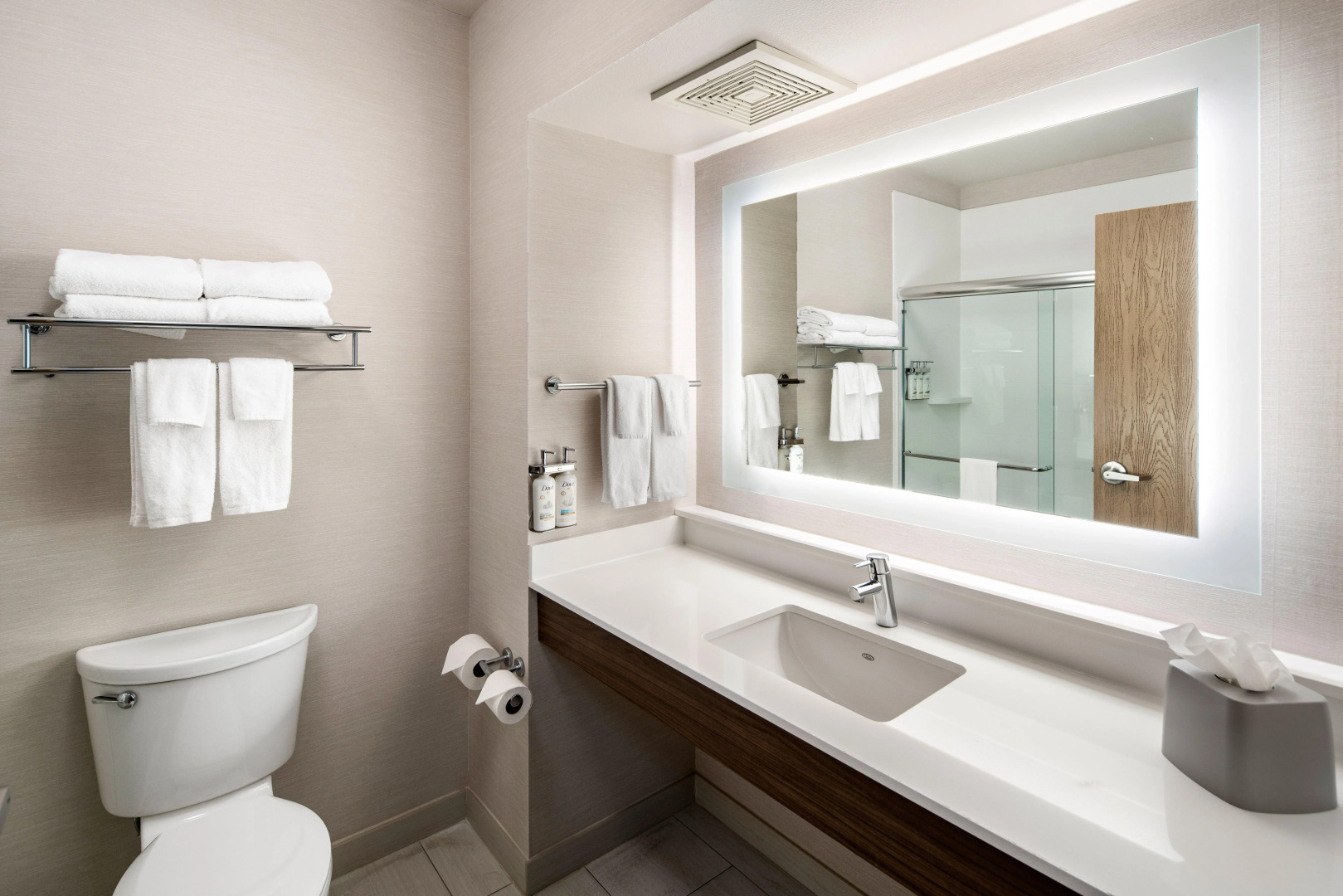 Holiday Inn Express & Suites Interstate 90 by IHG