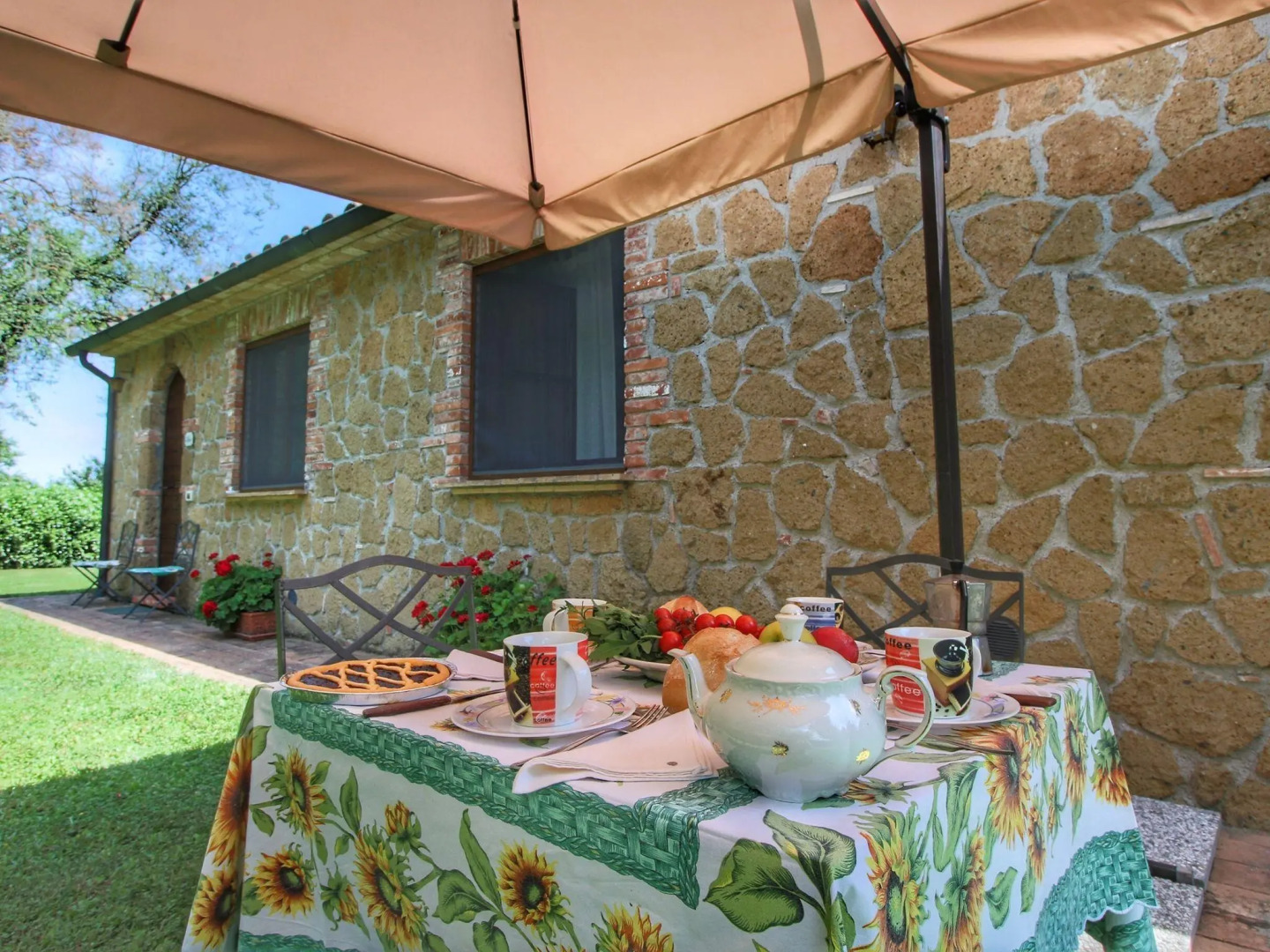 Farmhouse in Proceno With Panoramic Pool