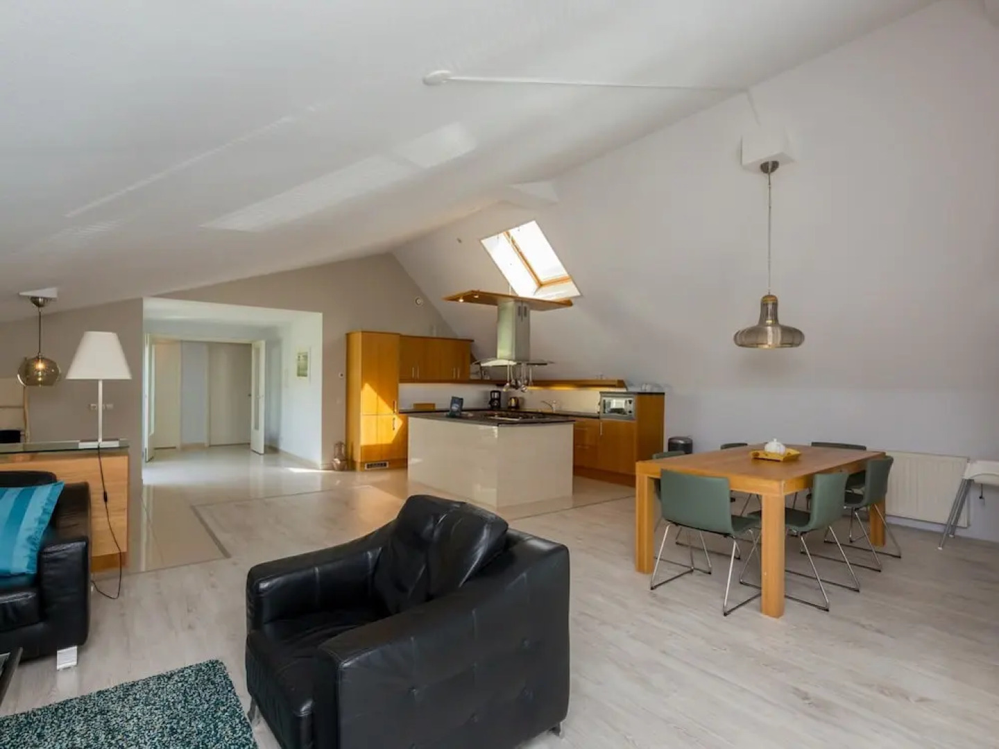 Very Spacious 6-person Apartment Located in the Centre of Ouddorp