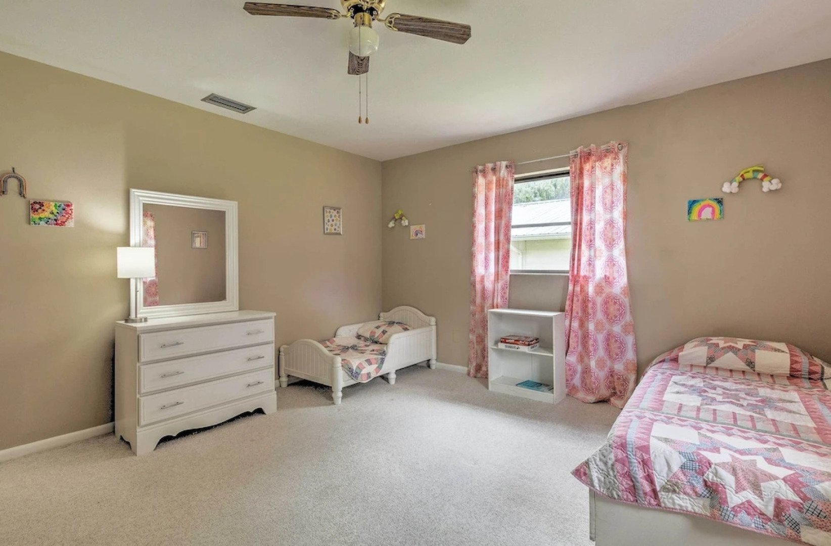 Riverfront Dunnellon Home w/ Dock & Solarium!