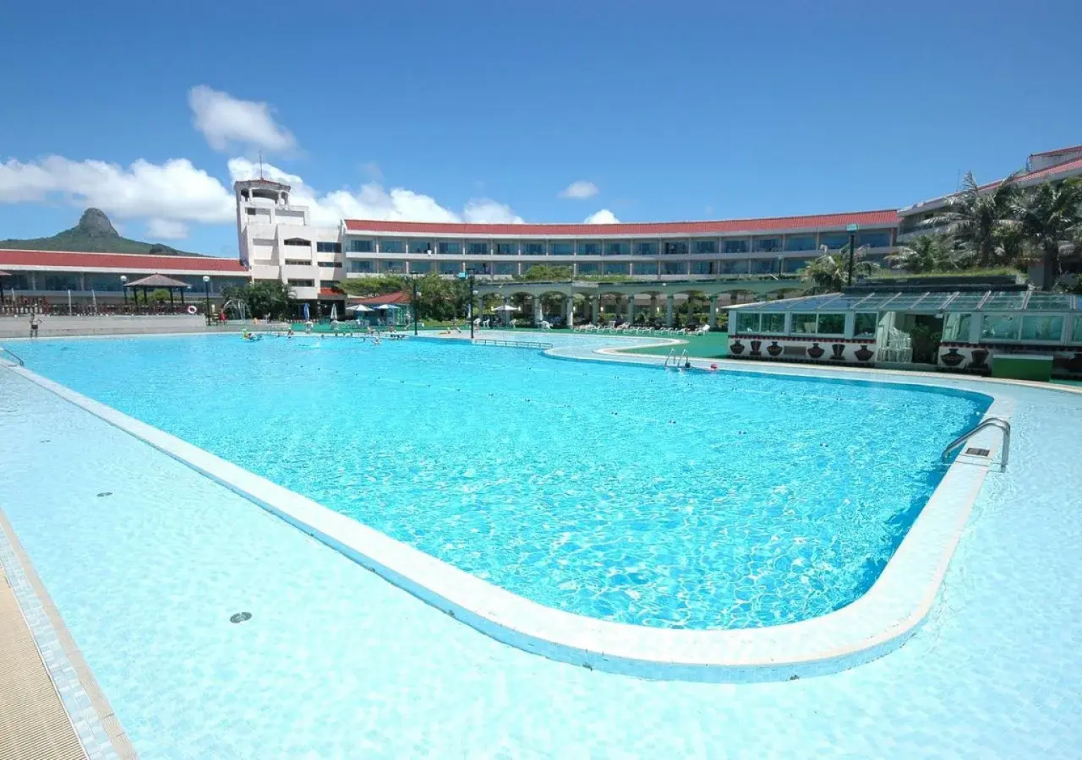 Howard Kenting Wonder House