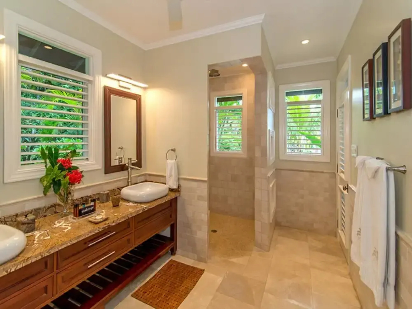 Sunny Vacation Villa 18