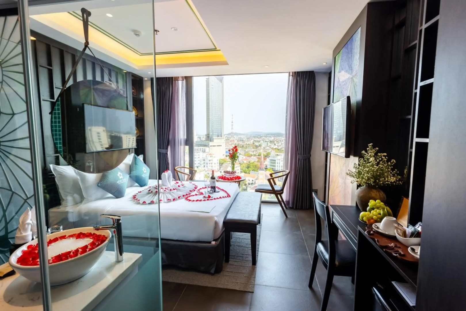 White Lotus Hue Hotel