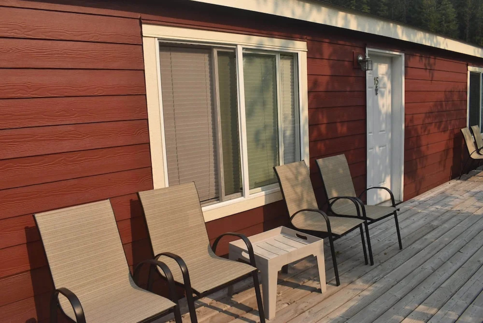 Helmcken Falls Lodge