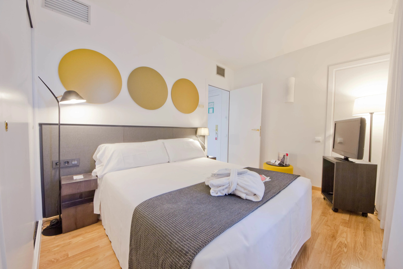 Aparthotel Atenea Valles