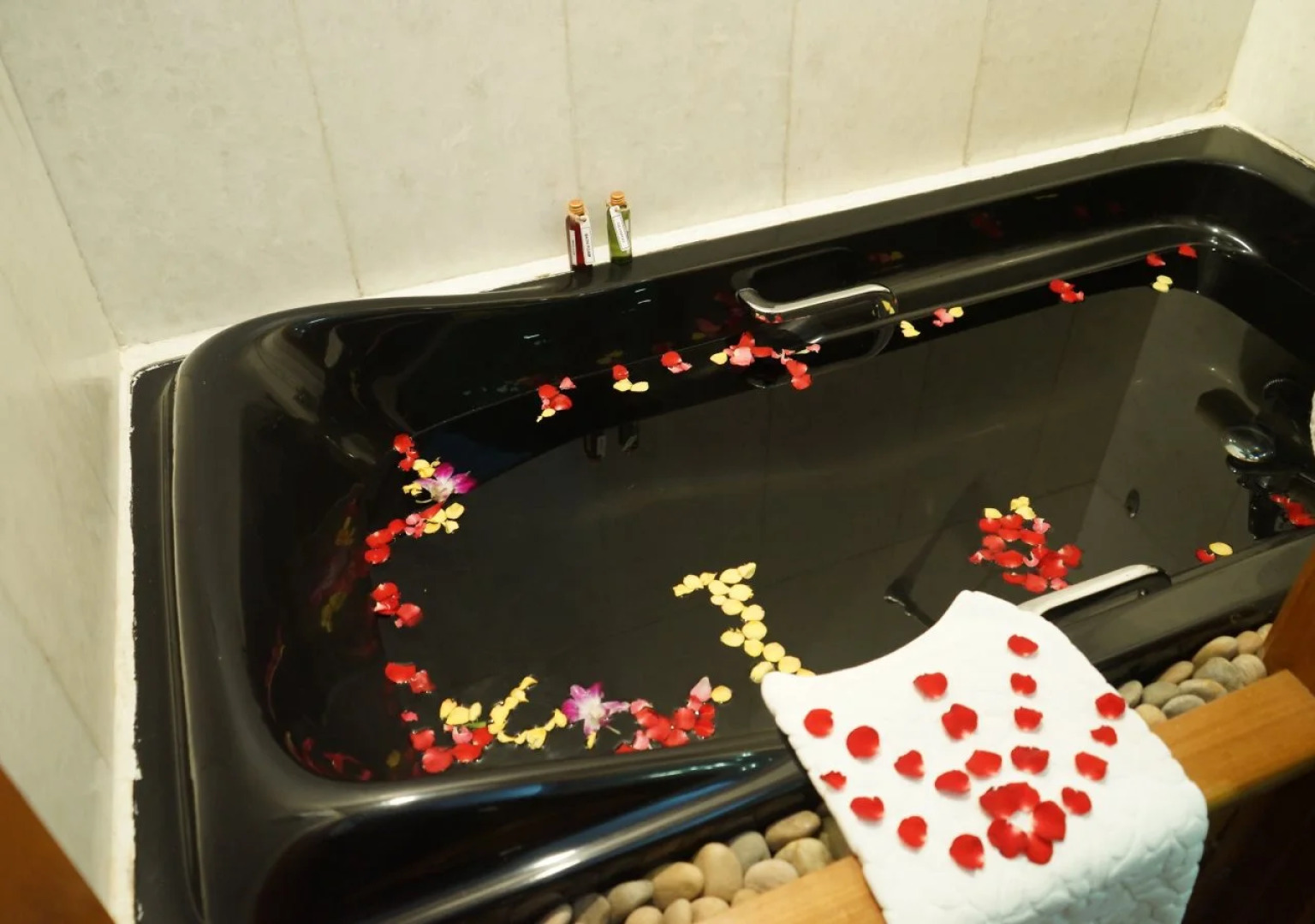 Hotel by the Red Canal