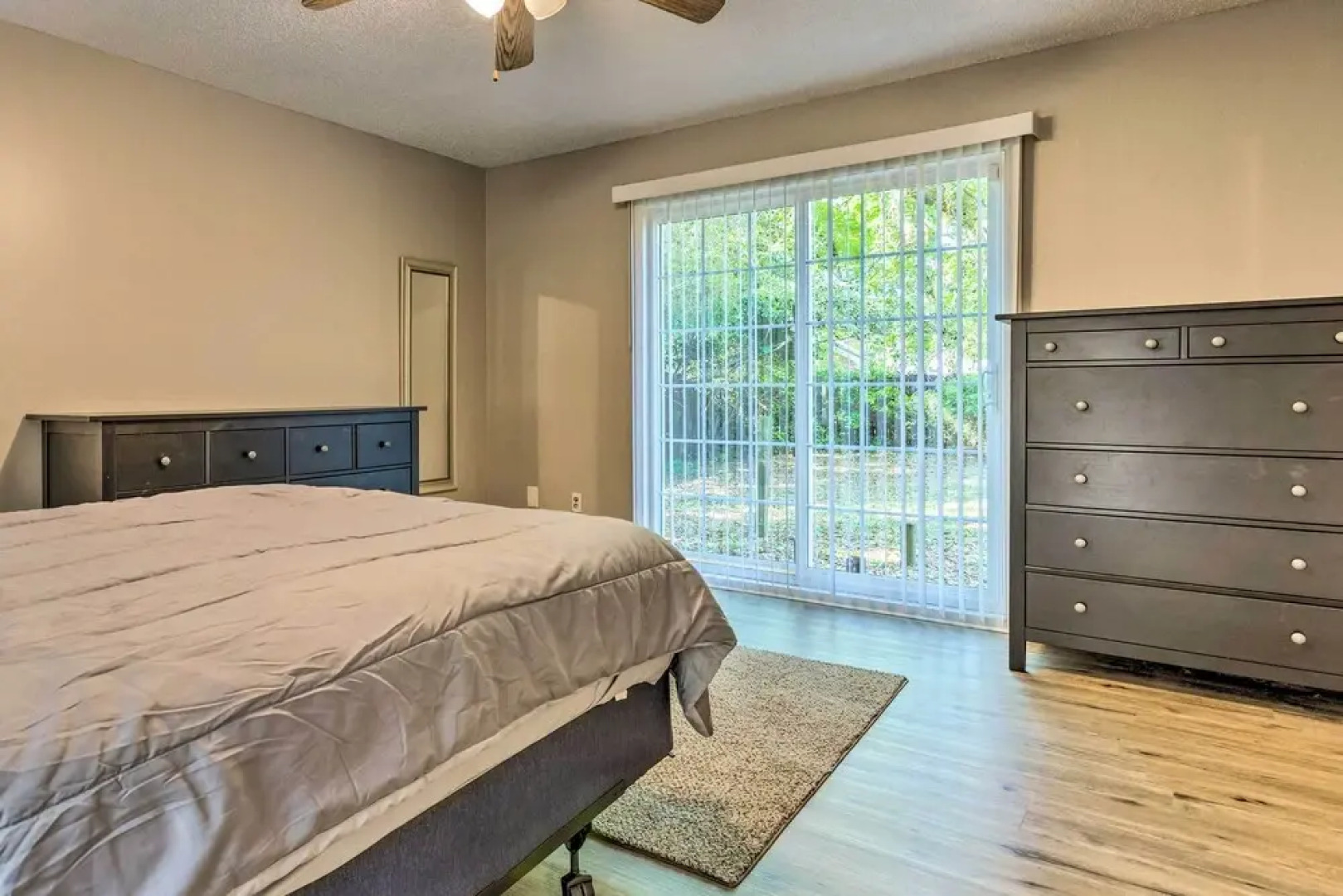 Tranquil Pensacola Vacation Rental With Fire Pit!