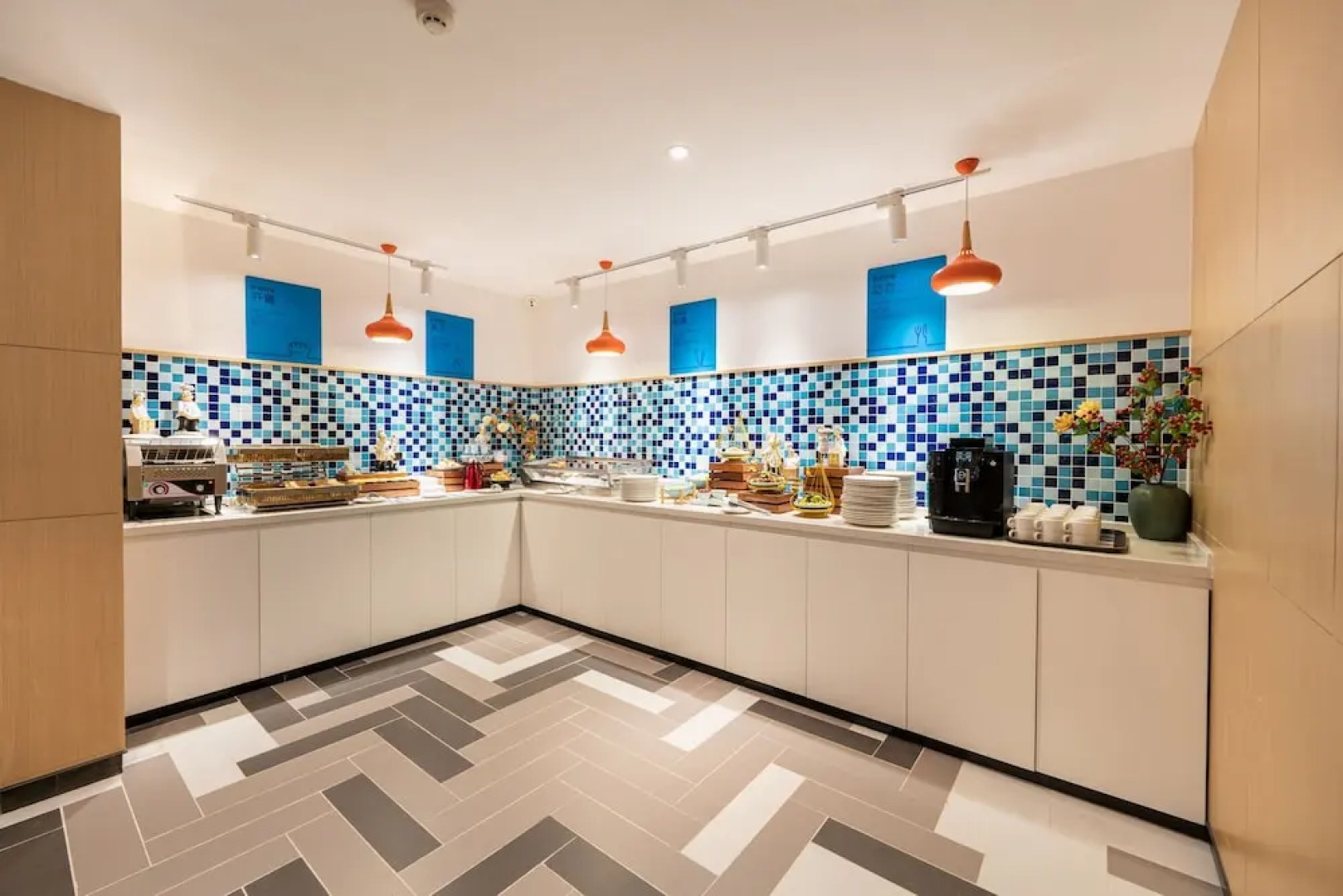 Holiday Inn Express Linzhi Airport by IHG