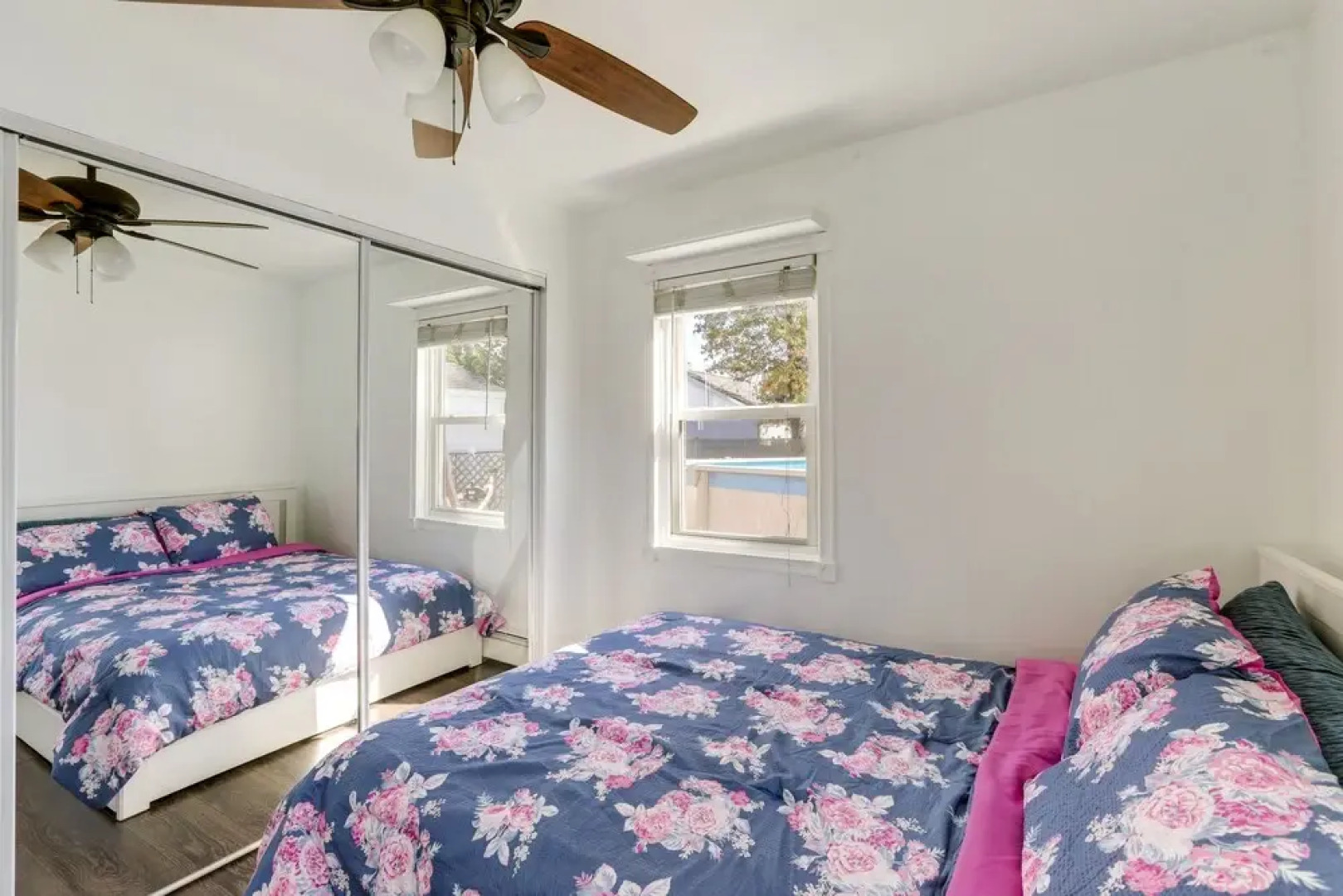 Edison Vacation Home: 1 Mi to Train Station to NYC