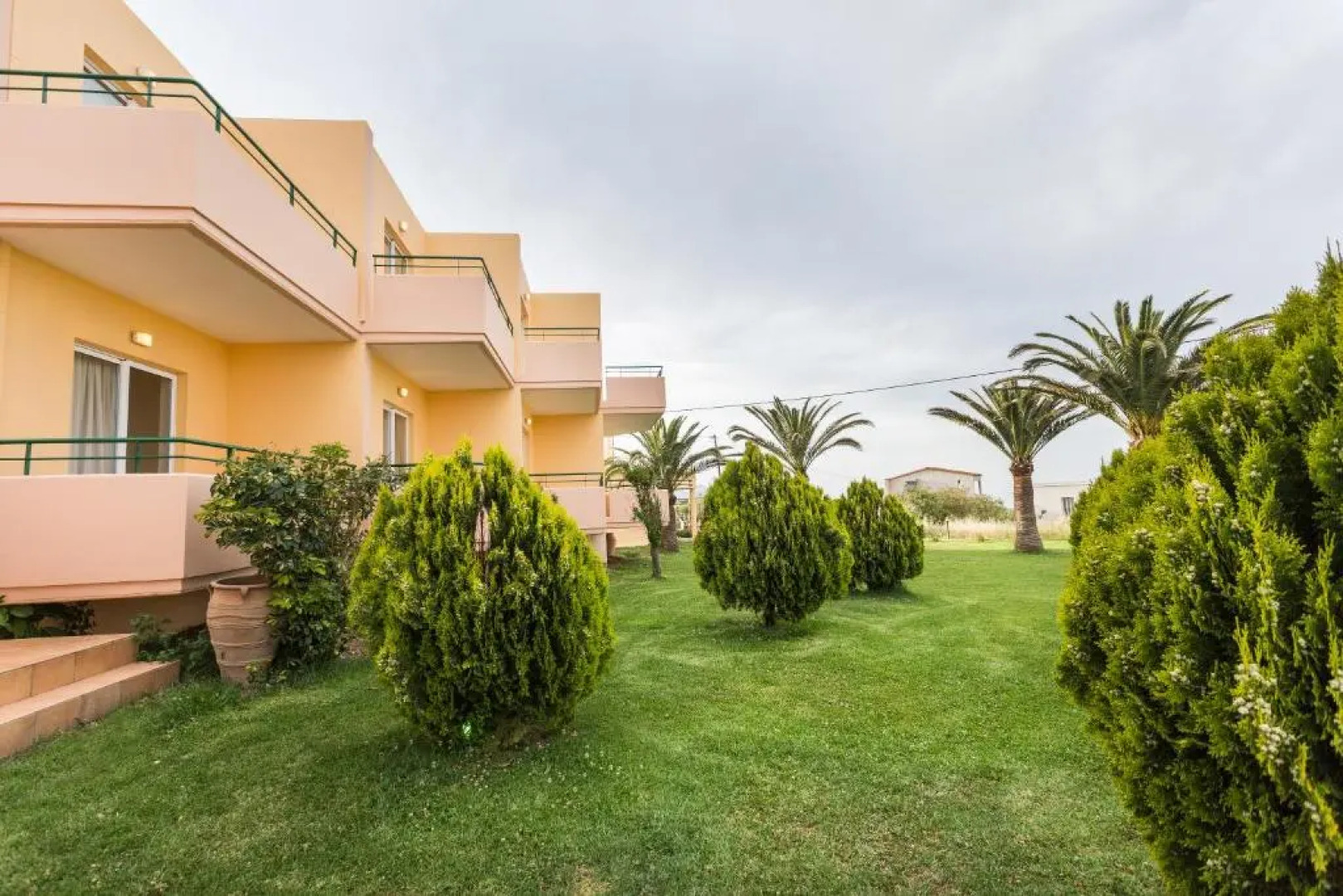 Alonia Hotel Apartments