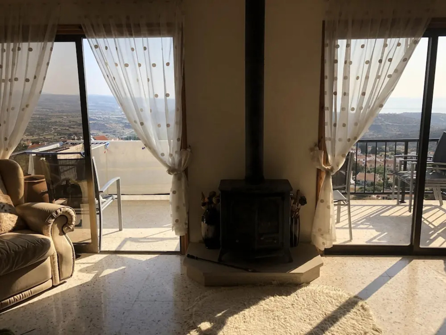 Inviting 2-bed Apartment in Pissouri- Ti Thea