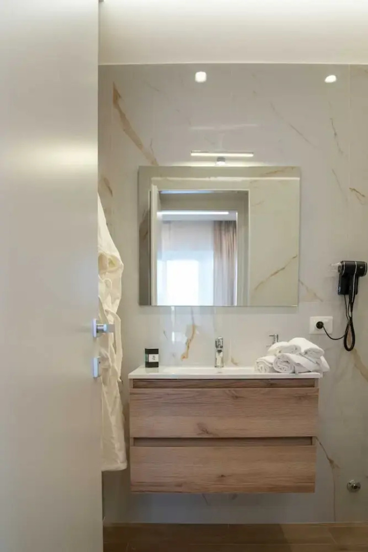 Viroga suite apartments