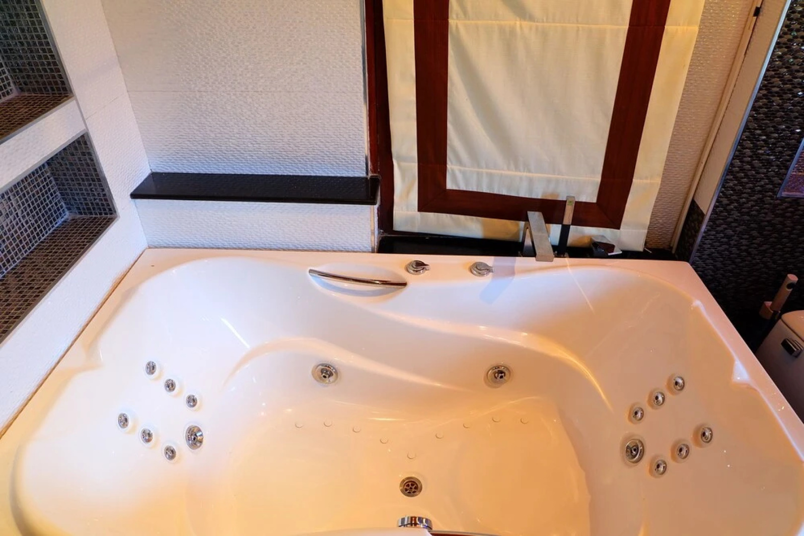 Tree Home Plus Home Stay