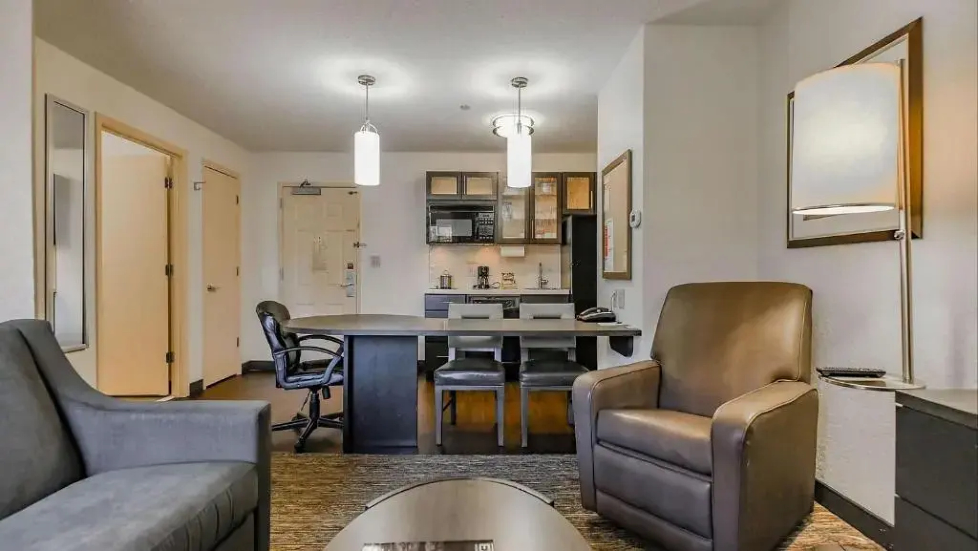 Sonesta Simply Suites Miami Airport Doral