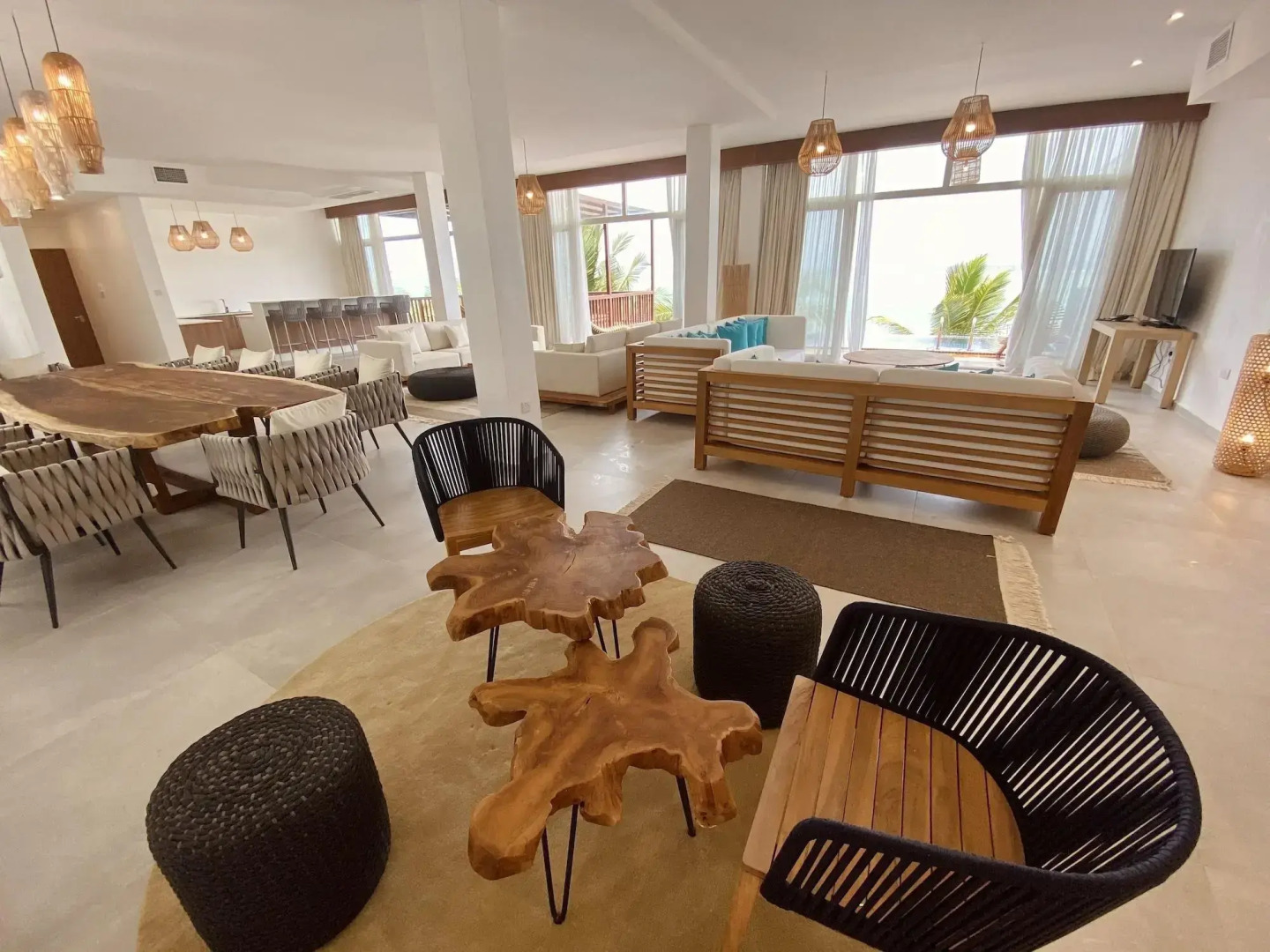 Le Mersenne Zanzibar, Autograph Collection