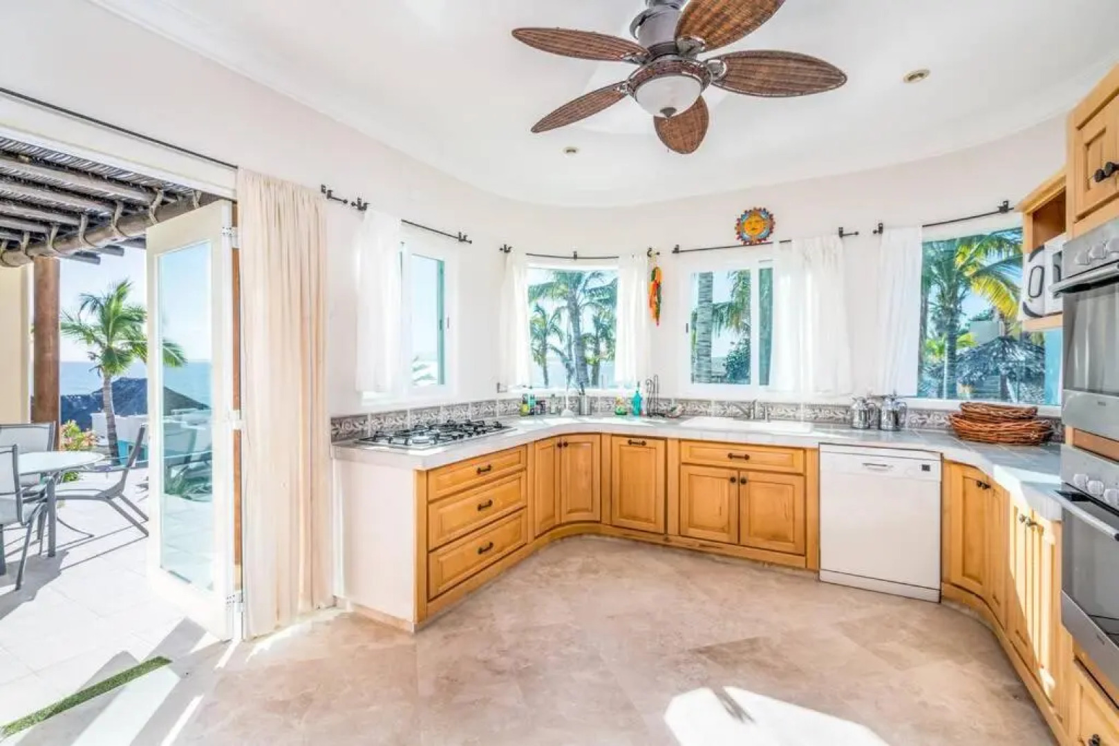 Casa Mañana Amazing Villa with Beachfront & Pool 4BR 4BA