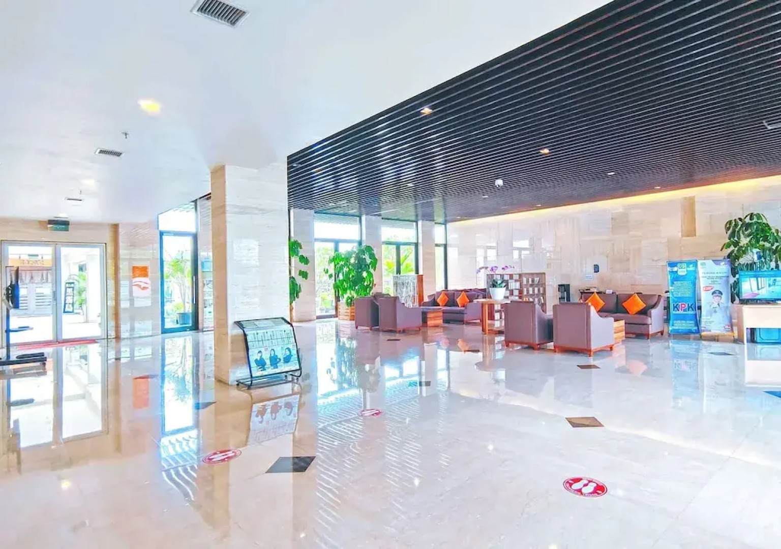 Le Premier Hotel Kota Deltamas