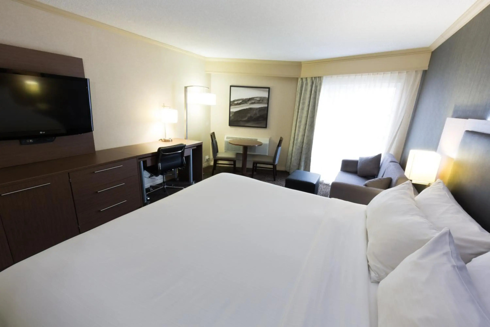 Holiday Inn Express Edmonton Downtown by IHG