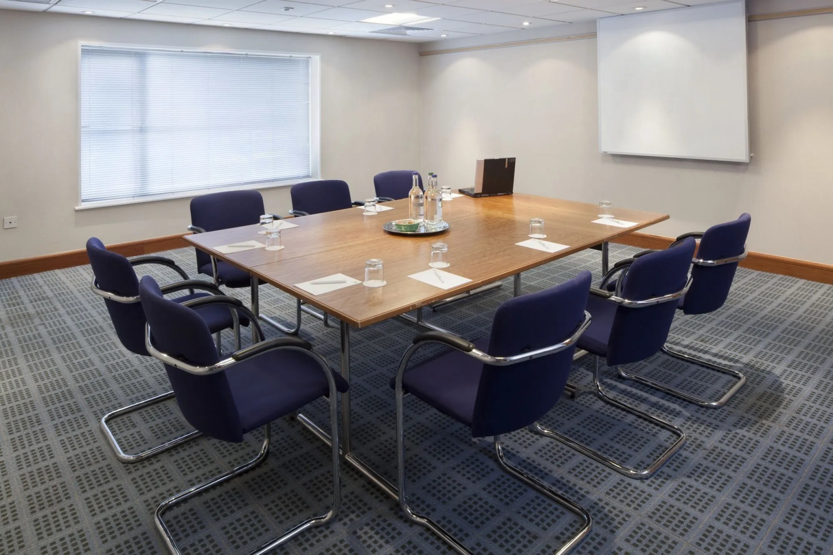 Holiday Inn Basingstoke by IHG