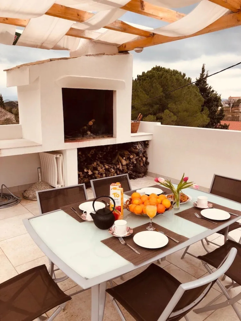 Villa Dragi, Villa With Pool and big Terrace, sea View, Peacfully and Quite