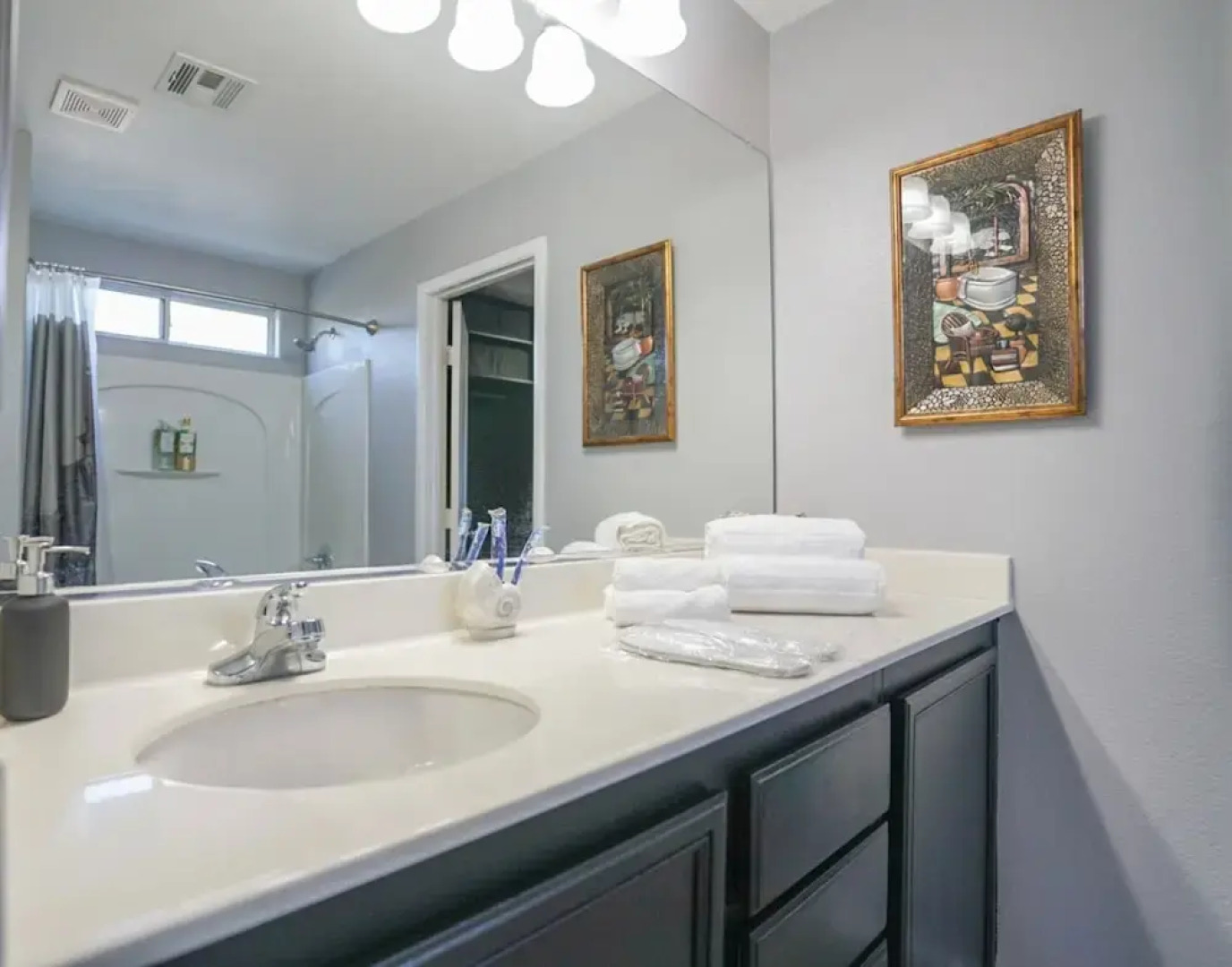 2400sqft House 6beds 3bath Pool Table BBQ