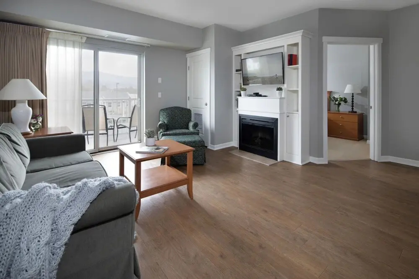 Rivertide Suites Hotel